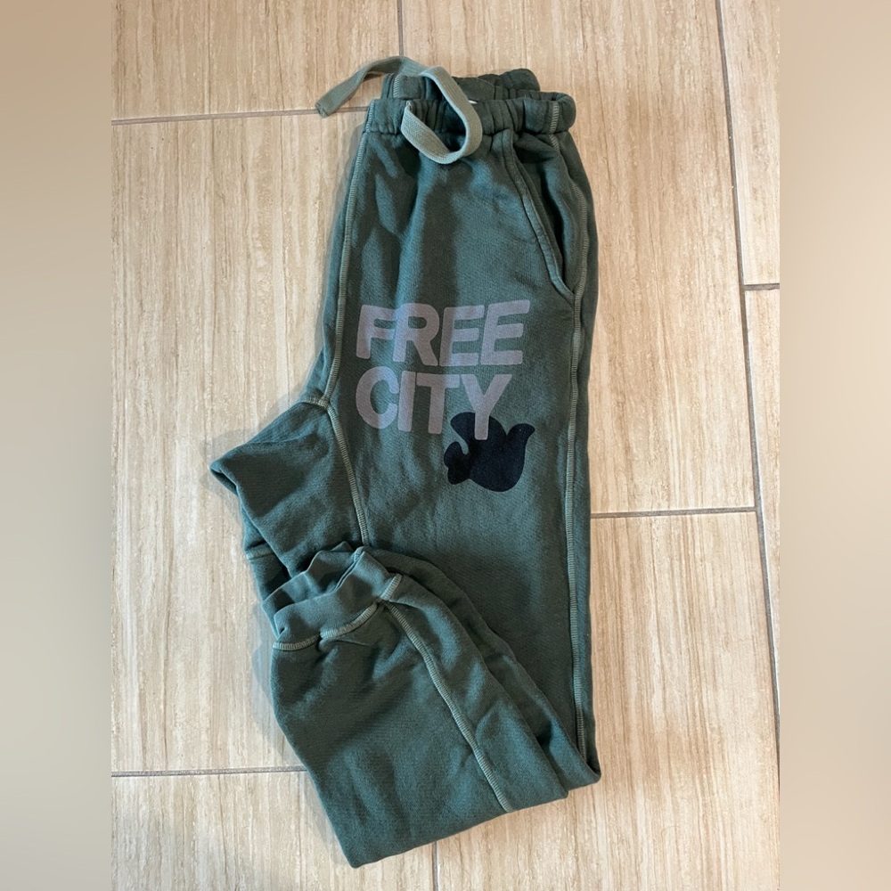 FREE CITY SWEATPANTS - Picture 2 of 4